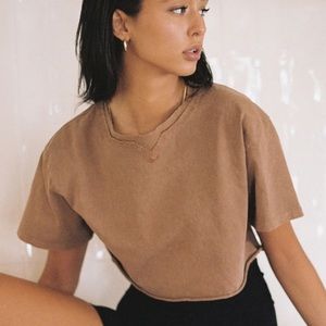 Contain Crop Tee